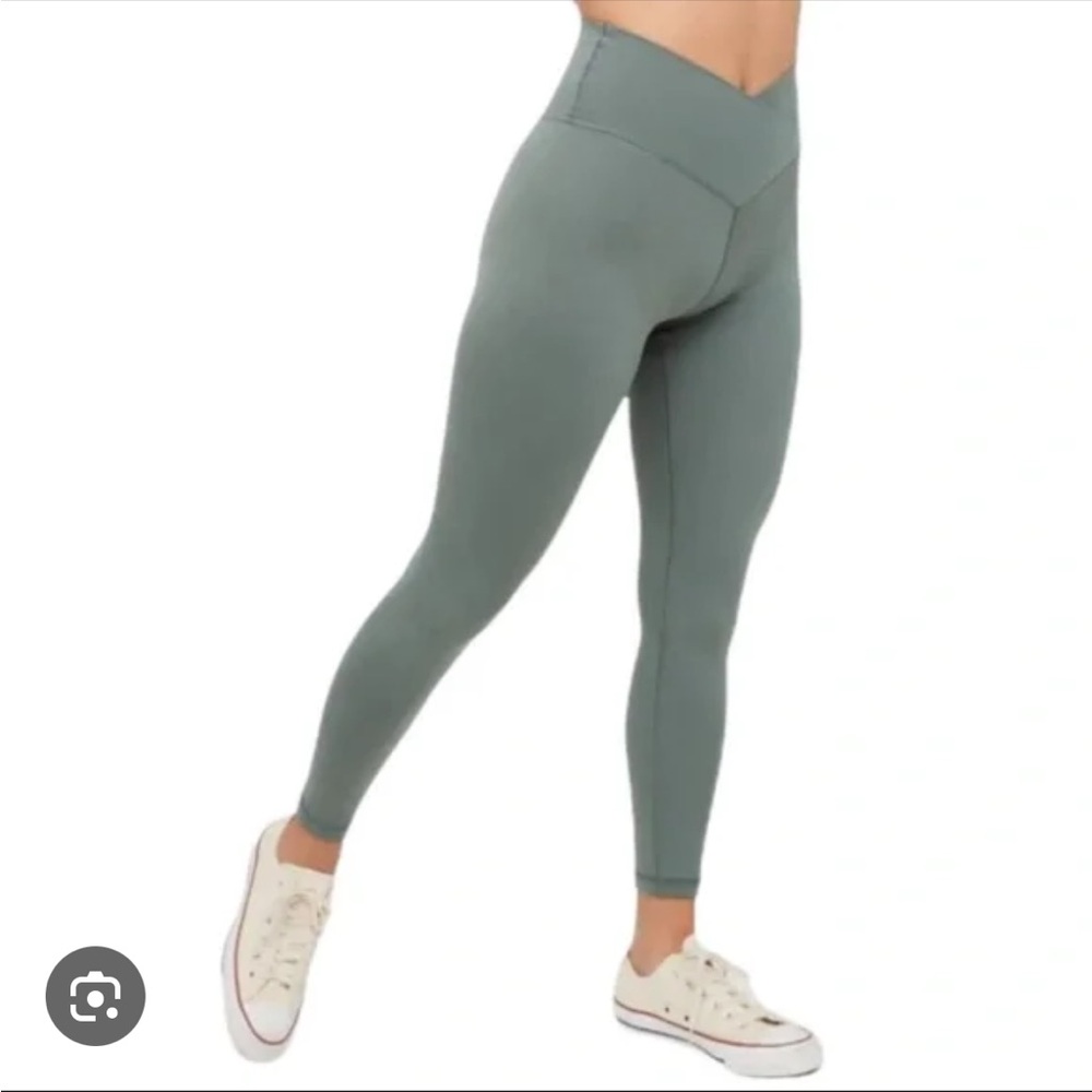 Offline by Aerie Green Real Me High-Waisted Crossover Leggings